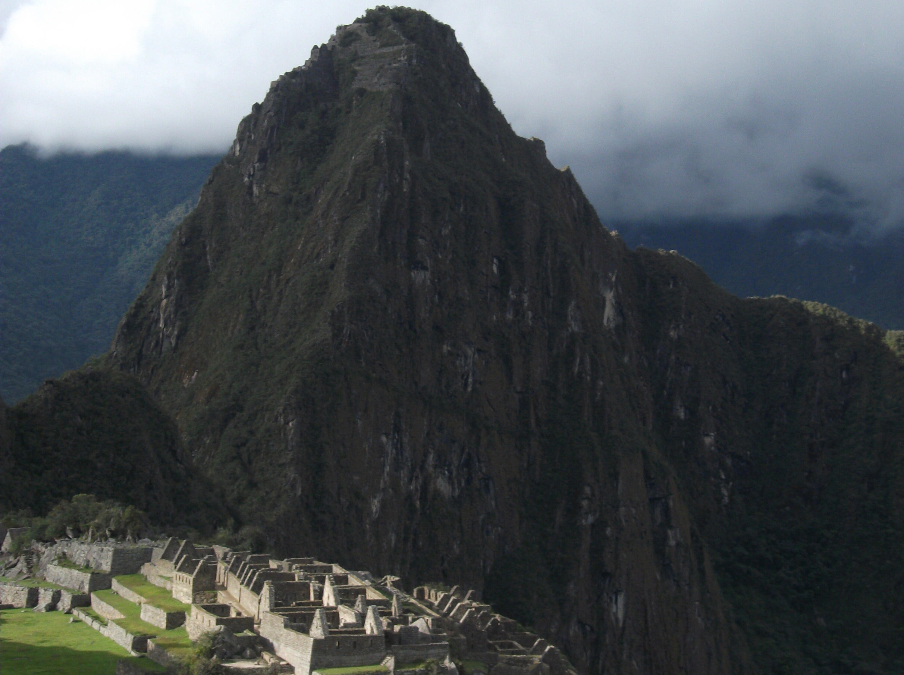 Paul McCarthy_iluminar.au_Machu Picchu, Peru
