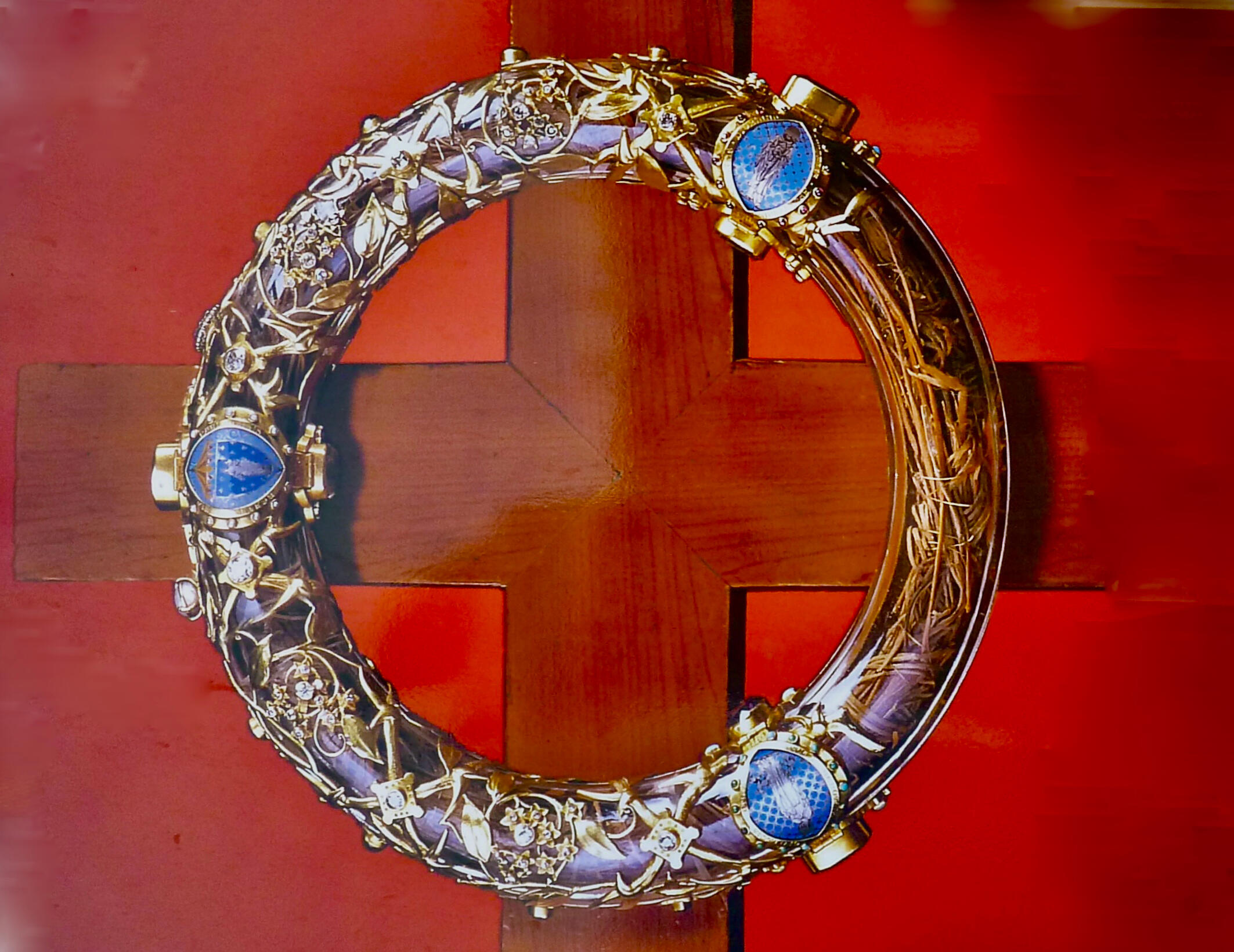 Paul McCarthy_iluminar.au_Crown of Thorns_Paris, France